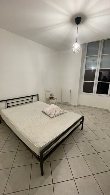 Photo Appartement Saint Maixent L Ecole 2 pièce(s) 50 m2 image 1/5