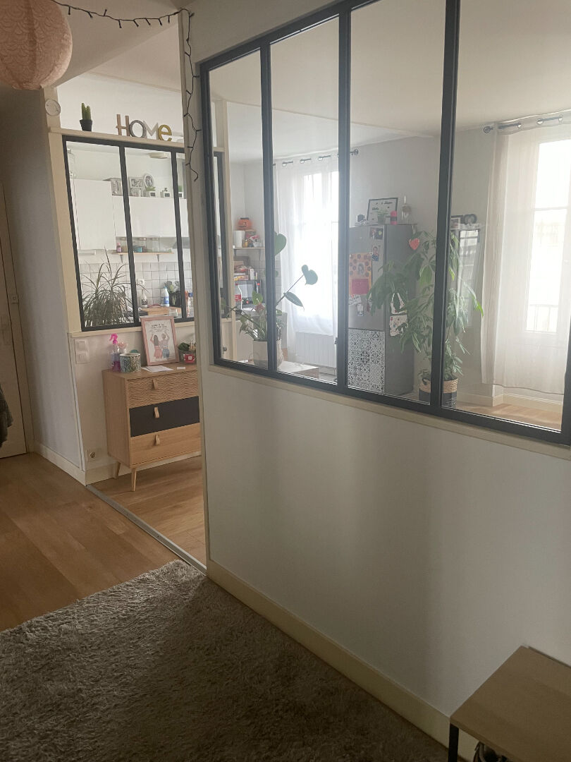 Photo Appartement Saint Maixent L Ecole 3 pièce(s) 73.44 m2 image 1/4