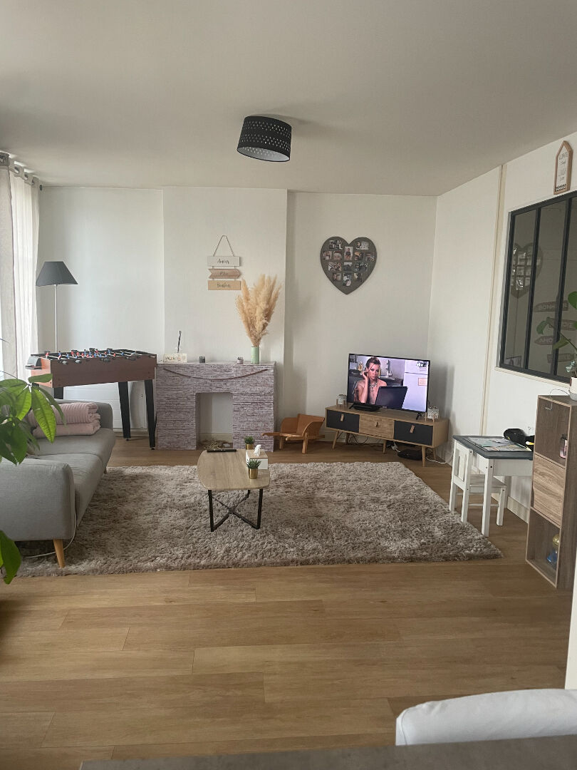 Photo Appartement Saint Maixent L Ecole 3 pièce(s) 73.44 m2 image 3/4