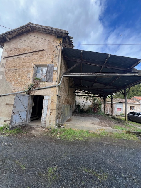 Photo Maison en pierres  ST MAIXENT 100 m2 image 2/5