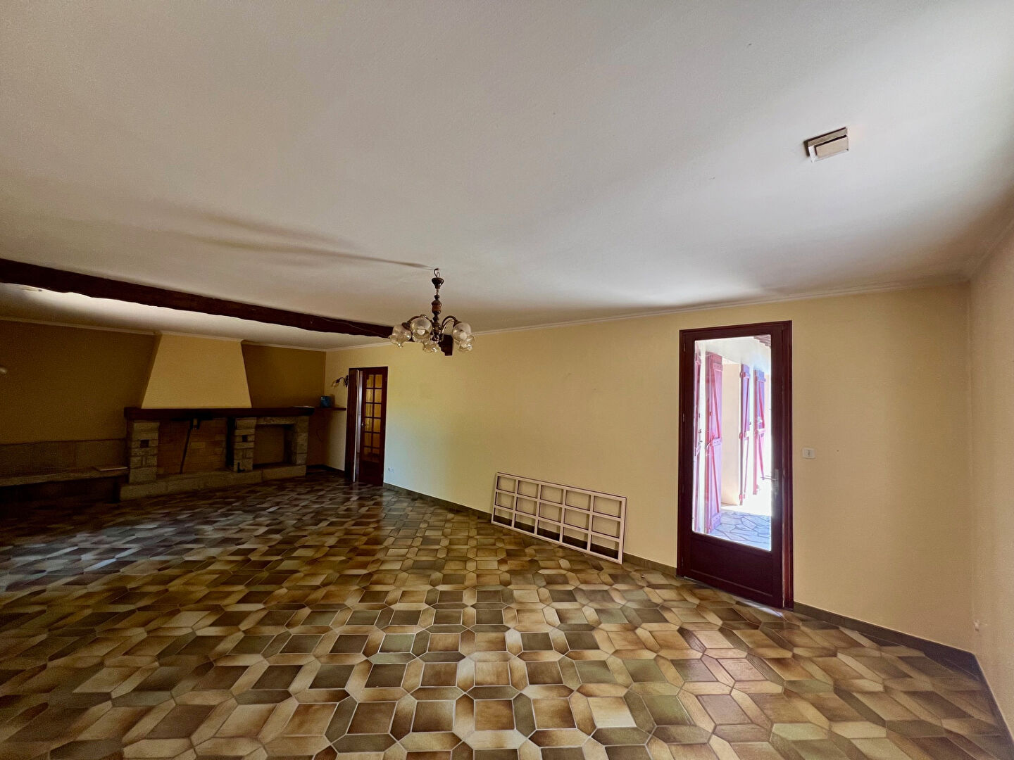 Photo Pavillon sous sol demi enterré - 152 m² image 6/6