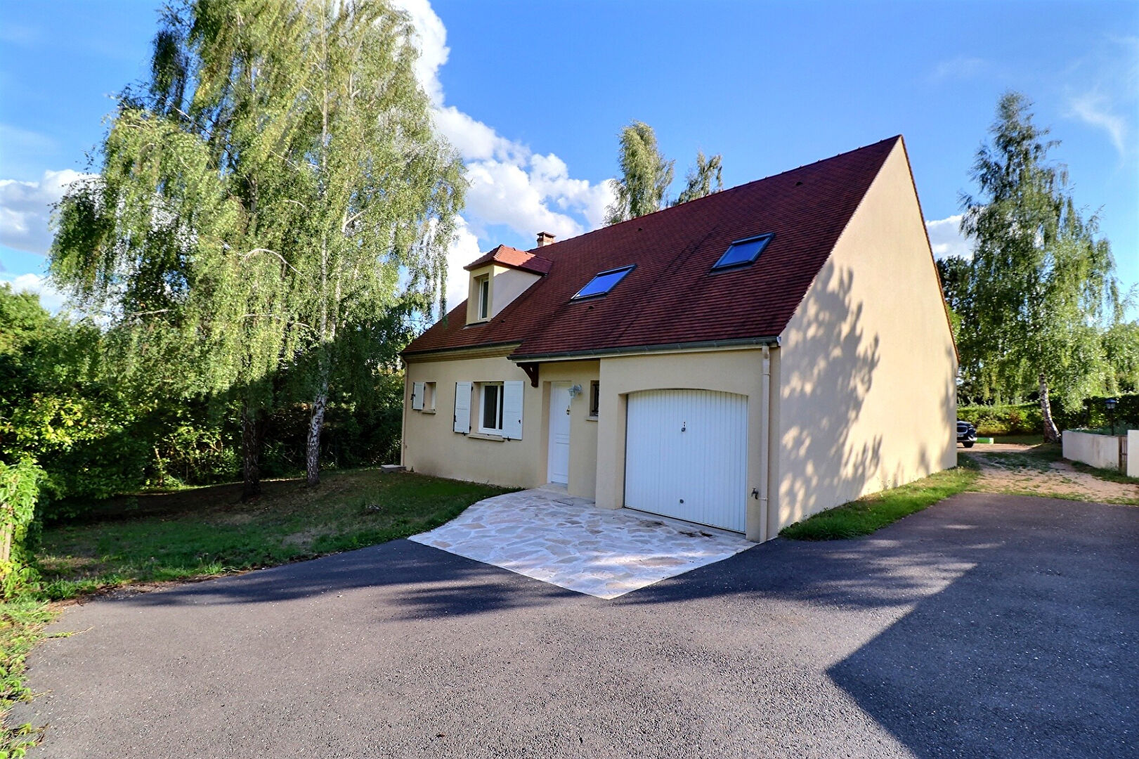 Maison individuelle, idéalement située, au calme, proche de la gare