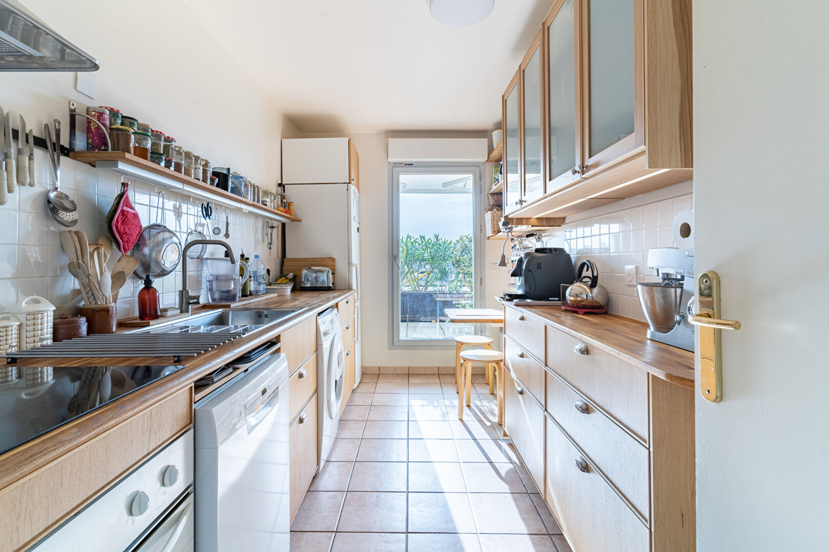 Photo UN APPARTEMENT  PLEIN CIEL A SAINT MAUR DES FOSSES LE PRINTEMPS EST LA image 6/6