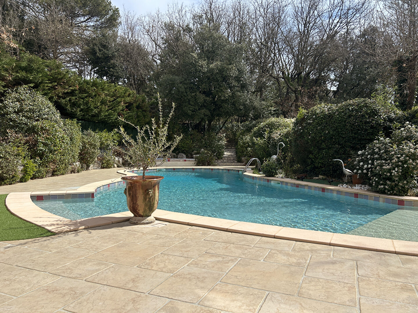 Photo Venelles - Villa T5 d'env.185m2 sur parcelle de 1407 m² avec piscine et véranda image 5/6