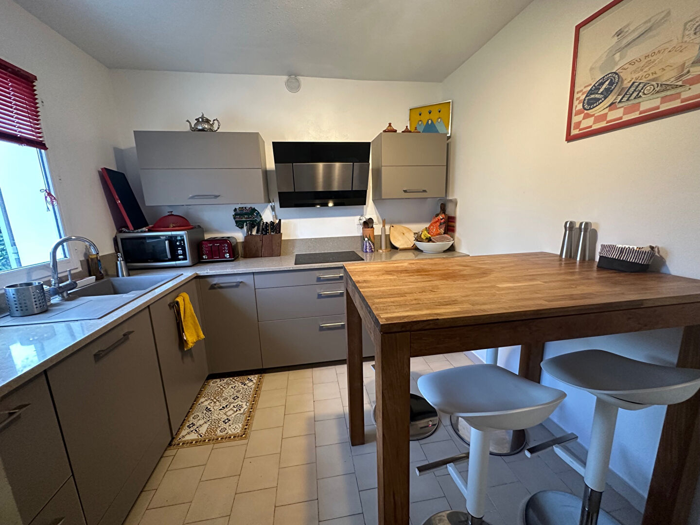 Photo PUYRICARD- Villa T5 au calme Maison T5 image 3/6