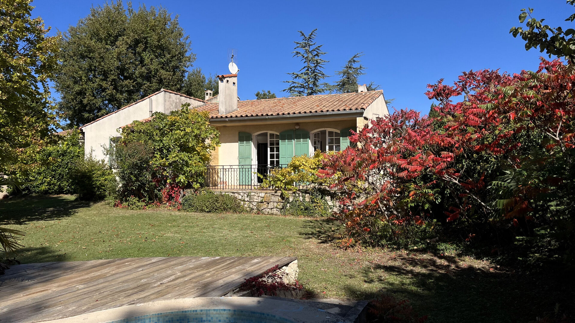 Photo Aix en provence (nord) villa de 170 m² sur parcelle de terrain de 2336 m² avec vue dégagée image 5/6