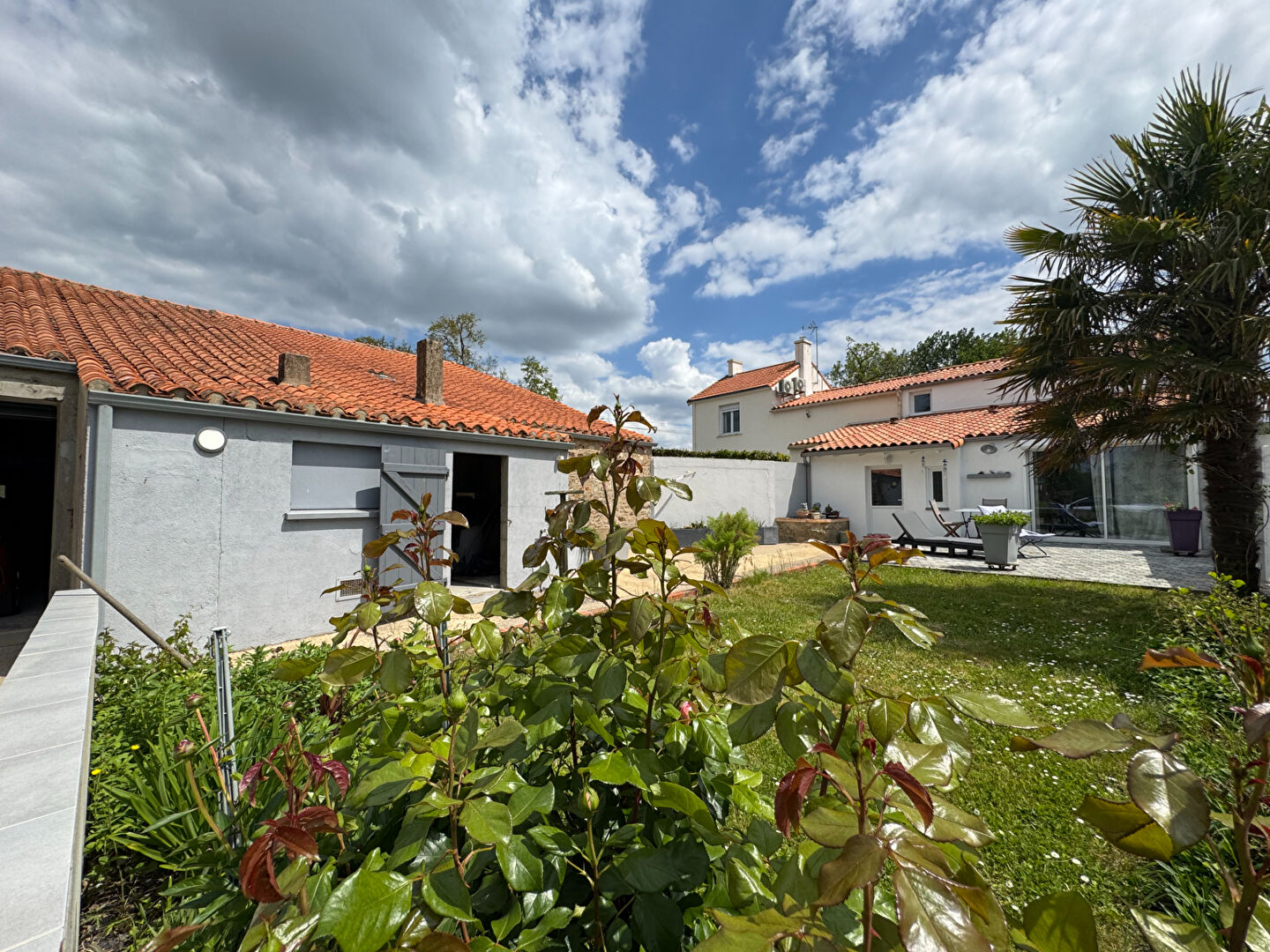 Venansault, 3 chambres et bureau sur un terrain de 5 195 m² .