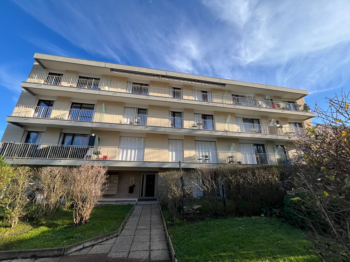 Agence immobilière de A.J.C. IMMOBILIER Le Raincy - A.J.C. IMMOBILIER