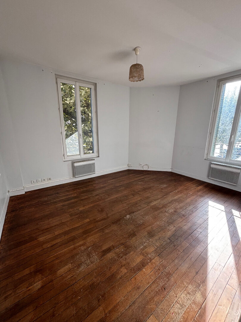 Photo Appartement Sevran 4 pièce(s) 64 m2 image 1/6