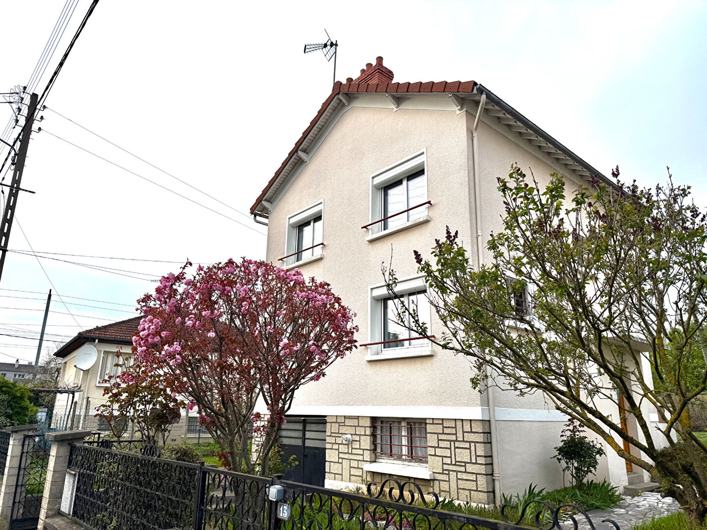 Agence immobilière de A.J.C. IMMOBILIER Le Raincy - A.J.C. IMMOBILIER