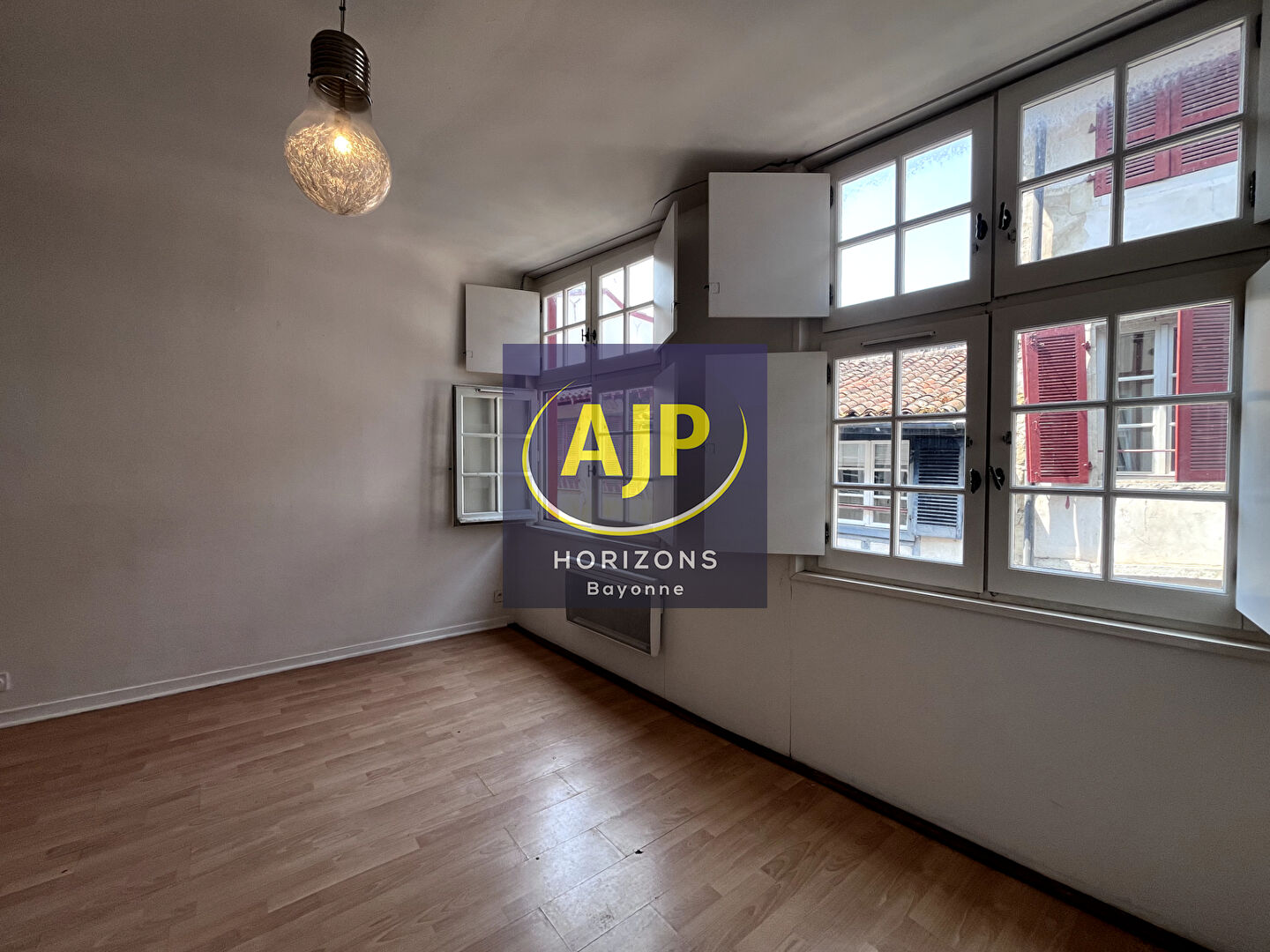 BAYONNE Centre - Appartement T2 - photo 3