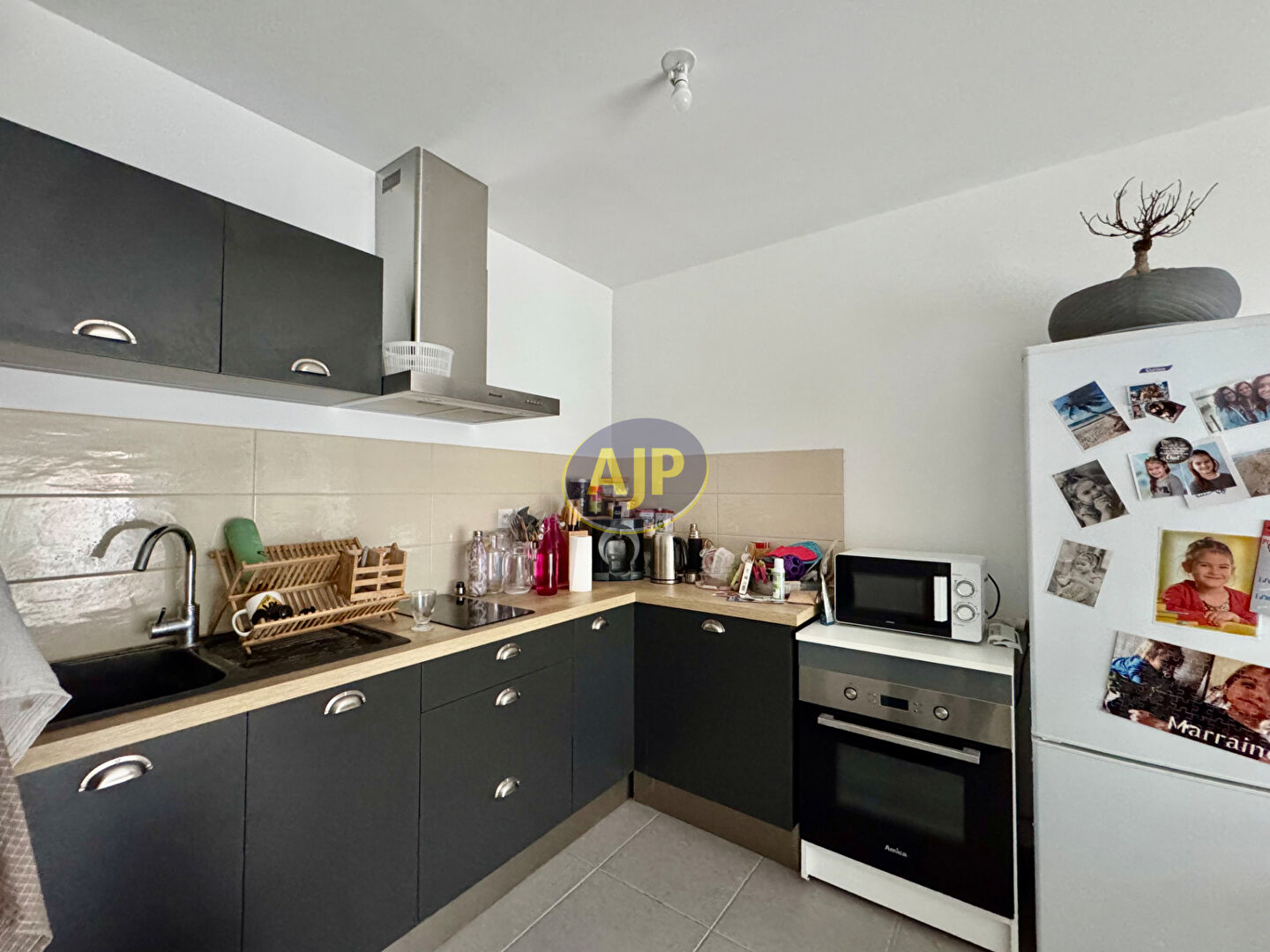 T2 RECENT DERNIER ETAGE AVEC PARKING - photo 4