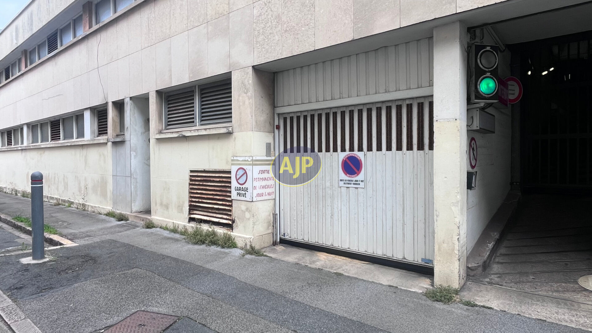 Parking Bayonne - photo 1