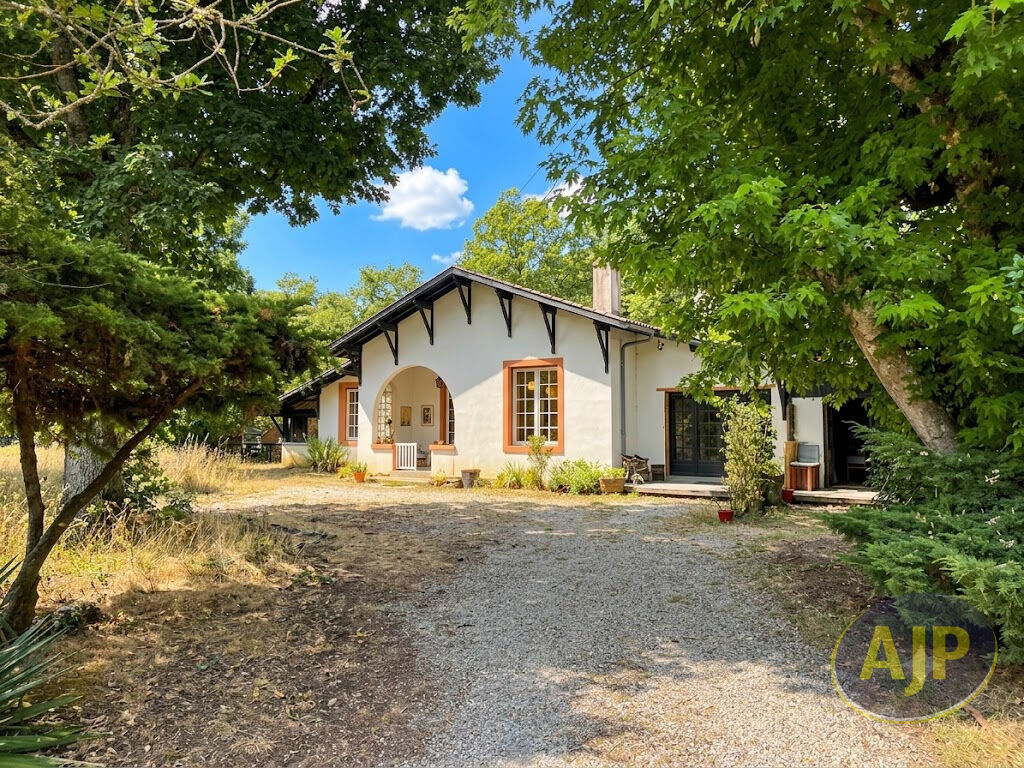 TAUSSAT VENTE EN VIAGER LIBRE BELLE VILLA - photo 1