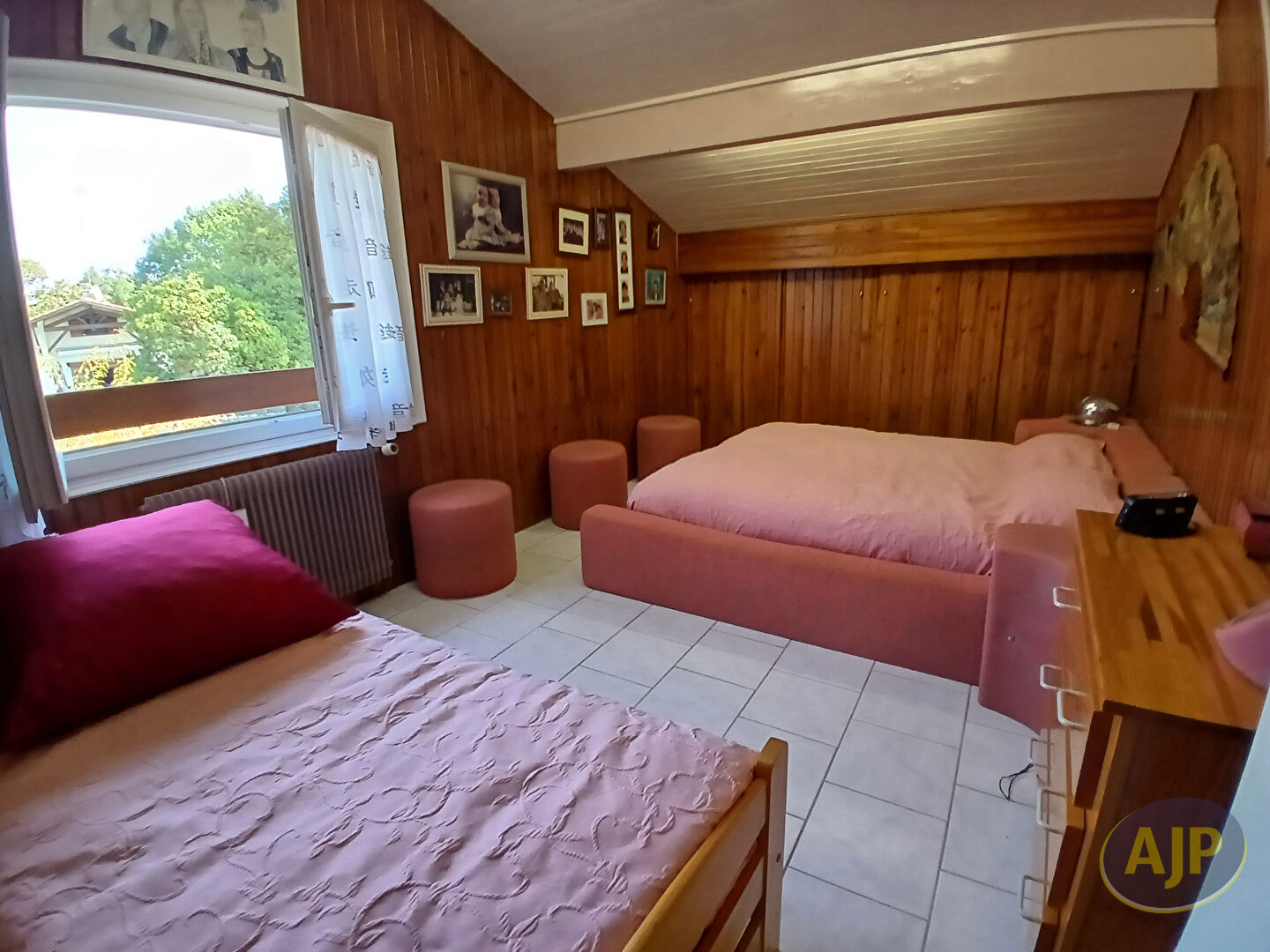 Grande maison familiale avec piscine et rangements - photo 8