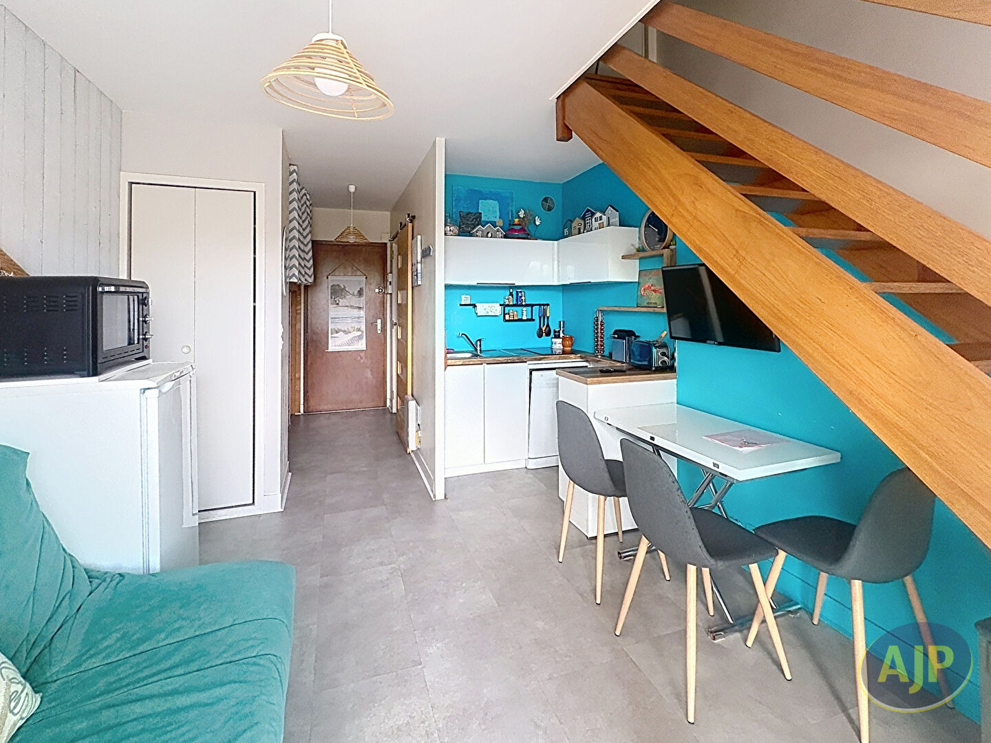 LE POULIGUEN-BATZ SUR MER charmant pied-a-terre-  PISCINE & TENNIS - photo 1