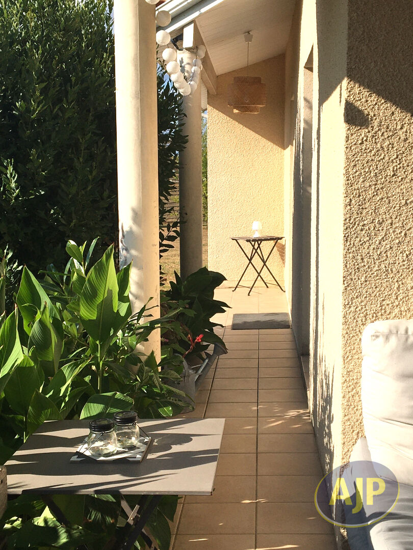 Maison de plain pied avec 3 chambres à Arveyres - photo 2