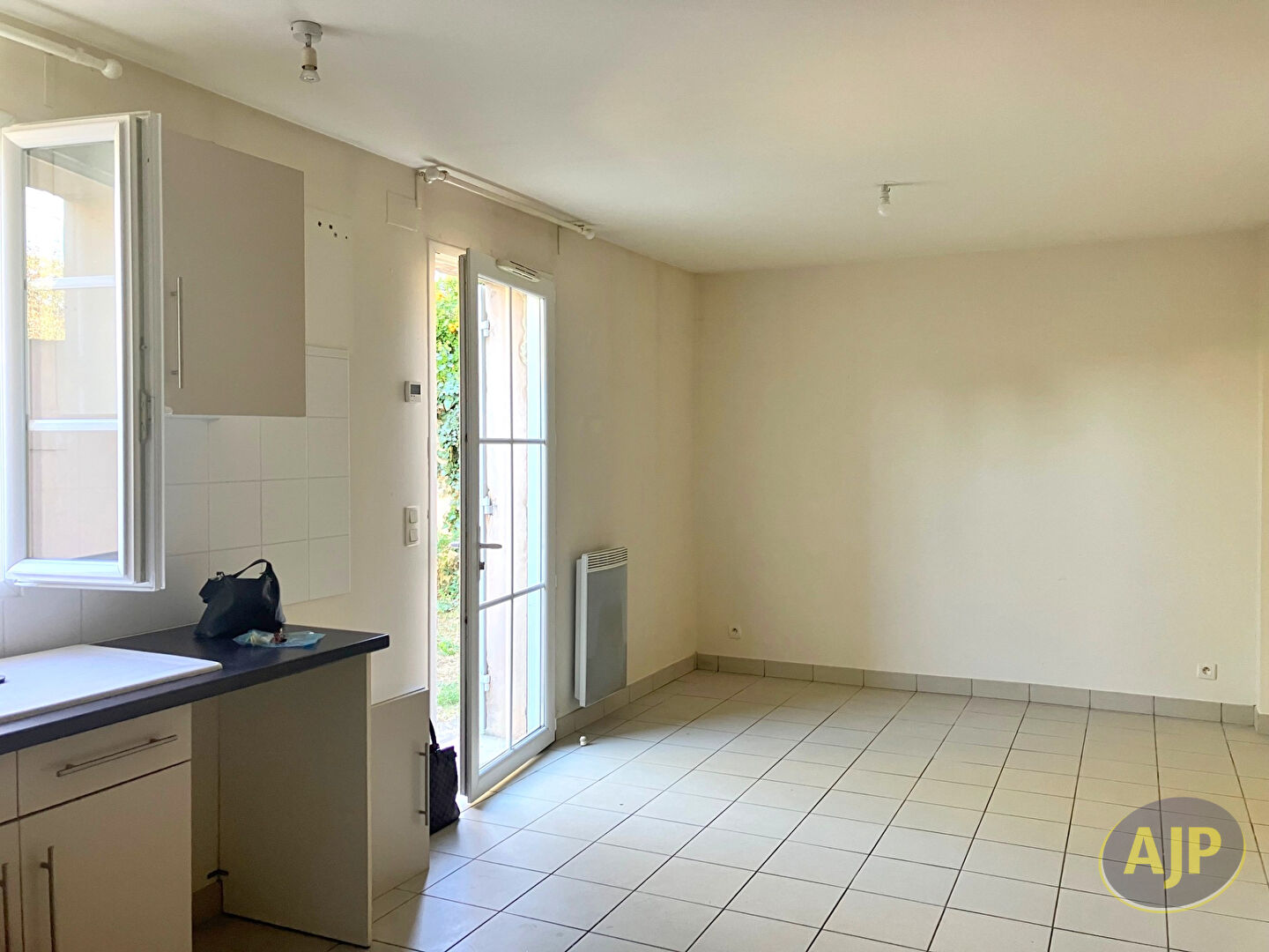 Maison mitoyenne T4 - Arveyres - photo 5
