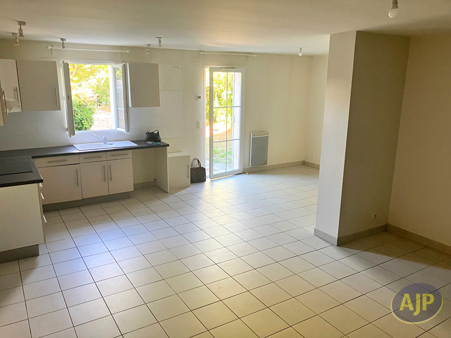 Maison mitoyenne T4 - Arveyres - photo 8
