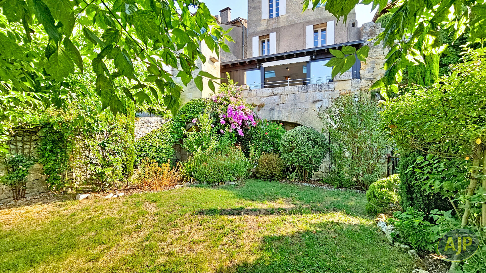 EXCEPTIONNEL ? Au coeur de Saint-Émilion, village classé au patrimoine mondial de l'UNESCO - photo 1