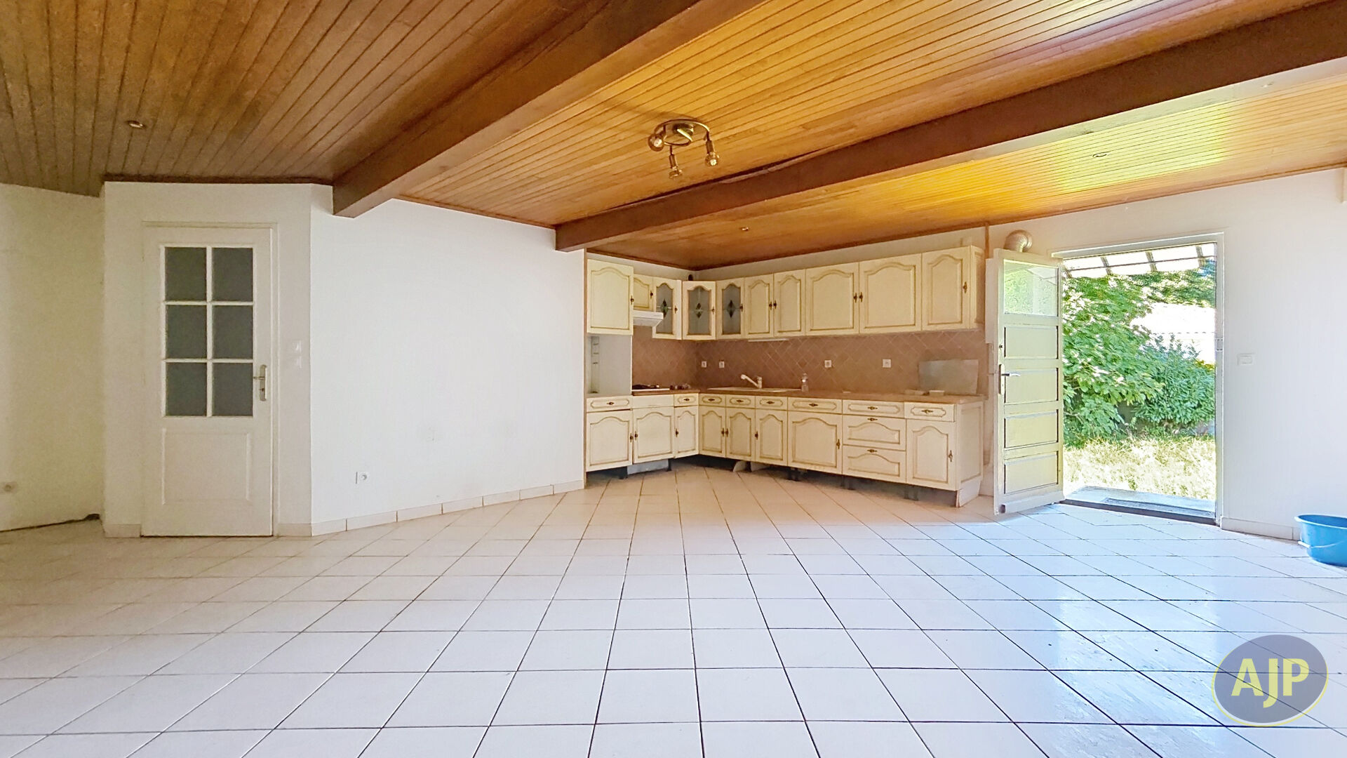 Terrain 1268 m² avec maison et garage à IZON - photo 3