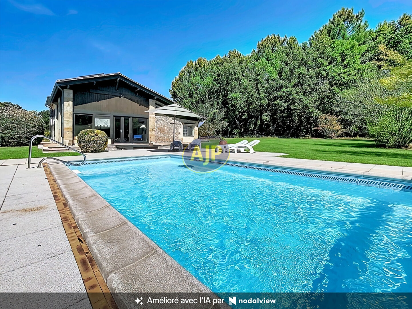 BÉDENAC - PROPRIÉTÉ DE 240 M², 5 CHAMBRES, PISCINE ET PARC ARBORÉ - photo 2