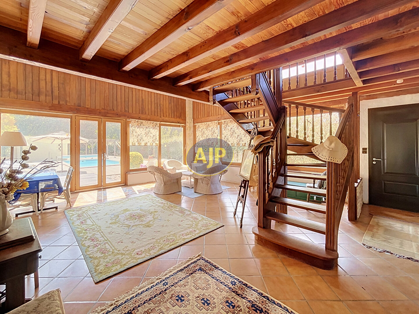 BÉDENAC - PROPRIÉTÉ DE 240 M², 5 CHAMBRES, PISCINE ET PARC ARBORÉ - photo 6