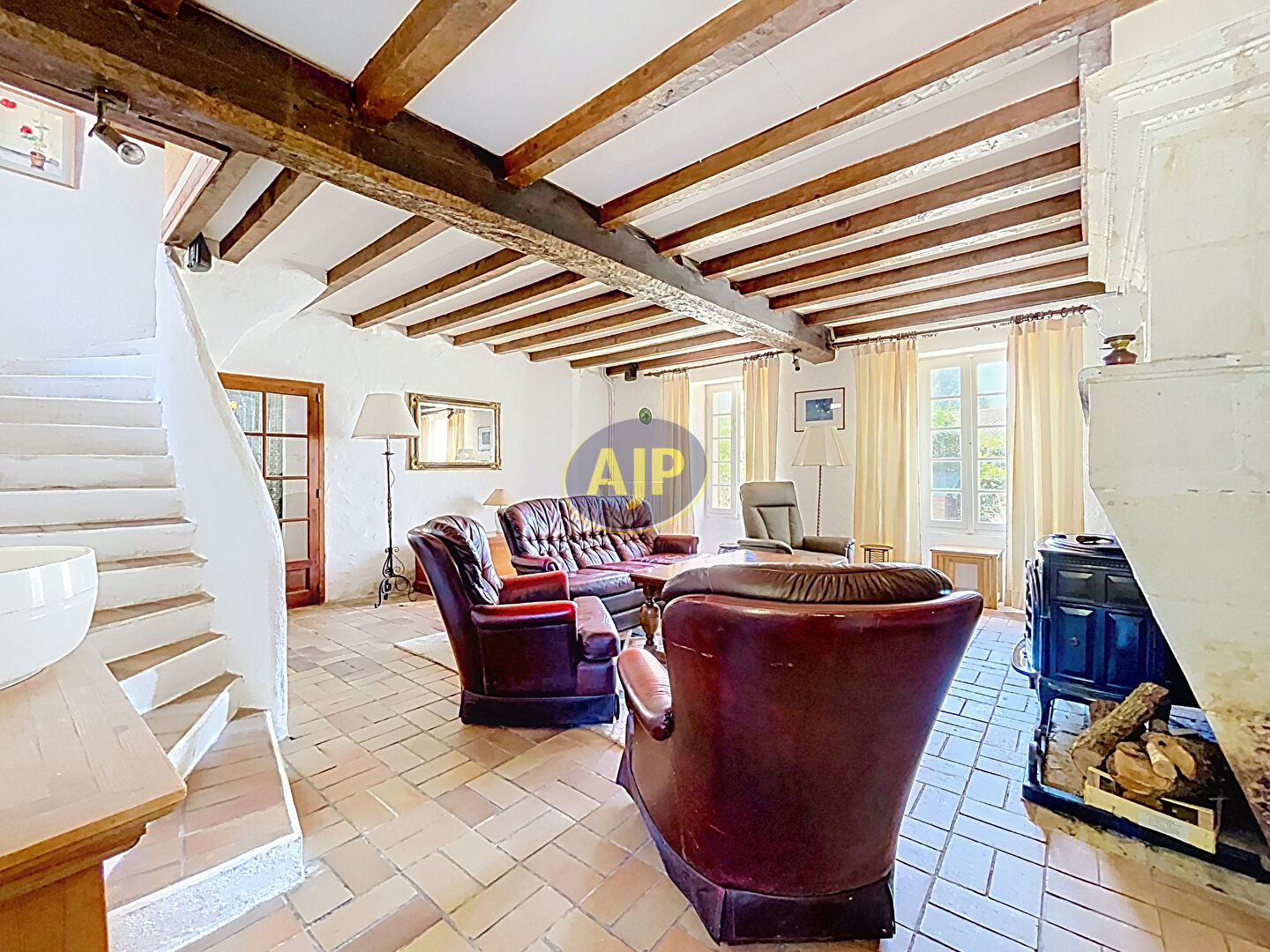 BÉDENAC - PROPRIÉTÉ DE 240 M², 5 CHAMBRES, PISCINE ET PARC ARBORÉ - photo 11