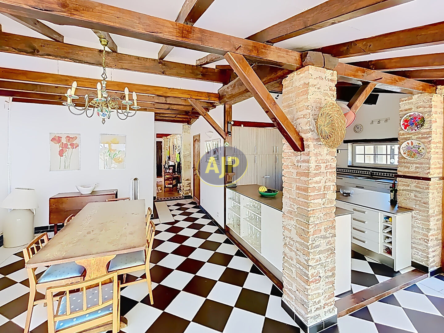 BÉDENAC - PROPRIÉTÉ DE 240 M², 5 CHAMBRES, PISCINE ET PARC ARBORÉ - photo 13