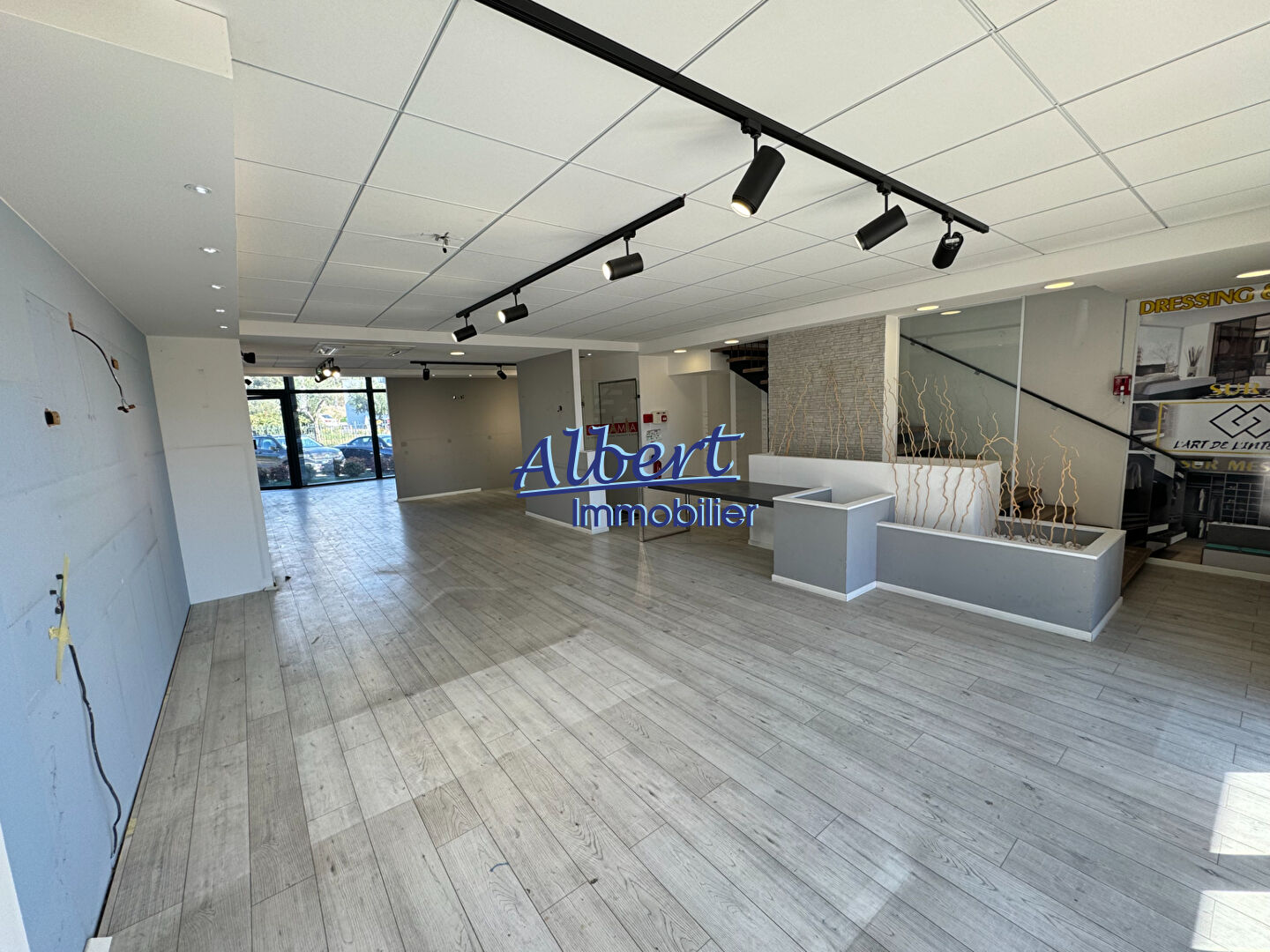 Photo Local commercial Ollioules 181 m2 image 3/5