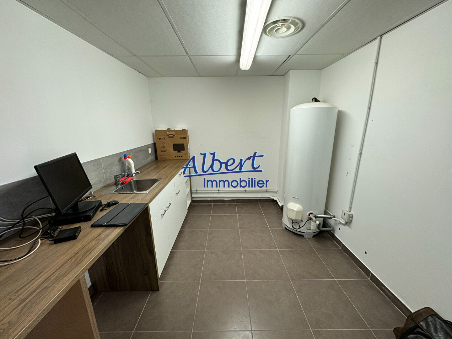 Photo Local commercial Ollioules 145 m2 image 4/4