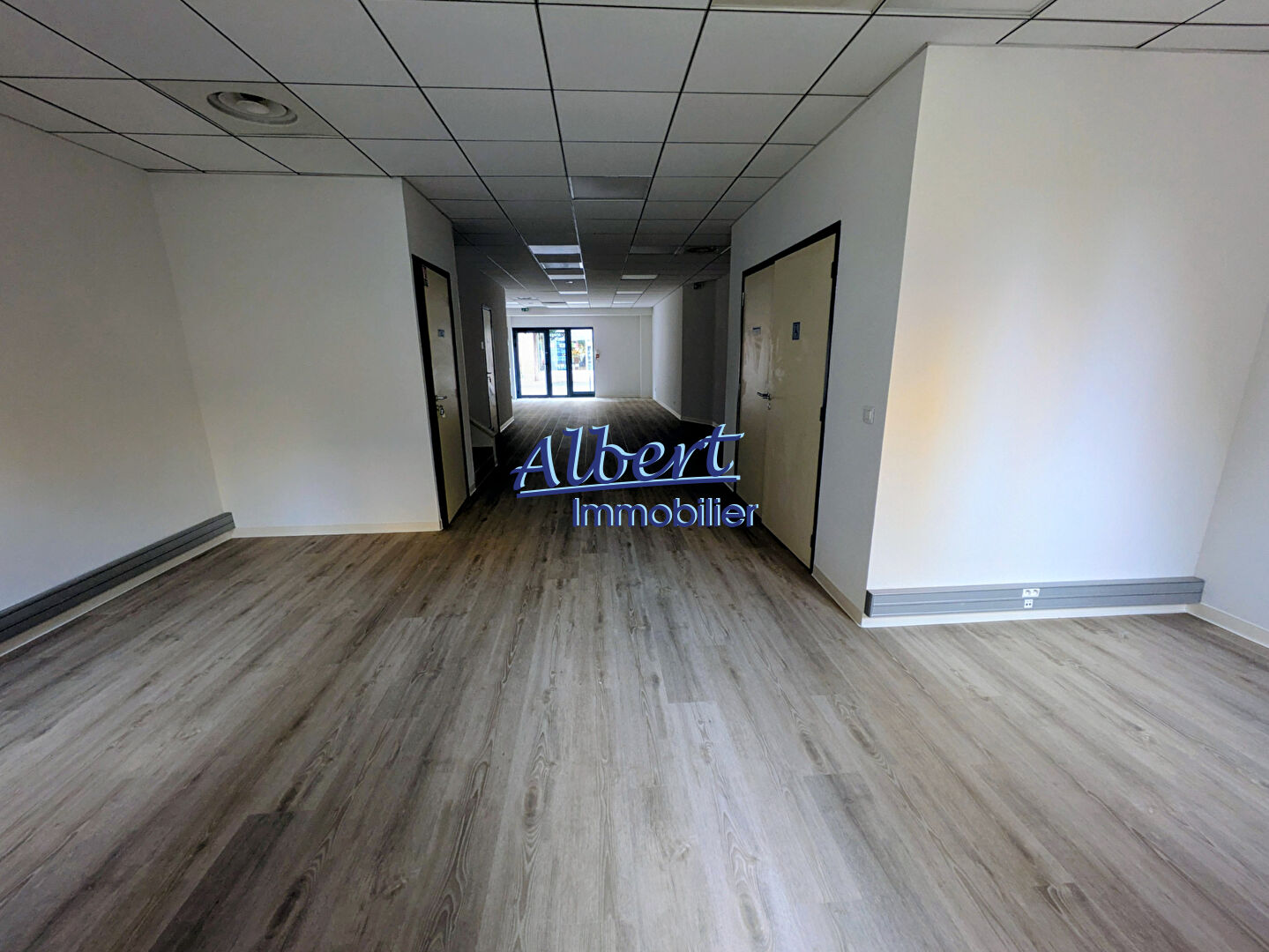 Photo Bureaux Ollioules 122 m2 image 4/6