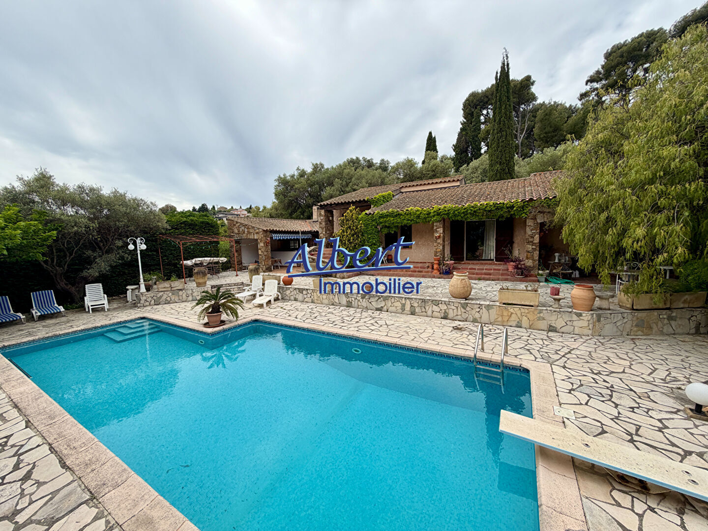 Agence immobilière de ALBERT IMMOBILIER OLLIOULES