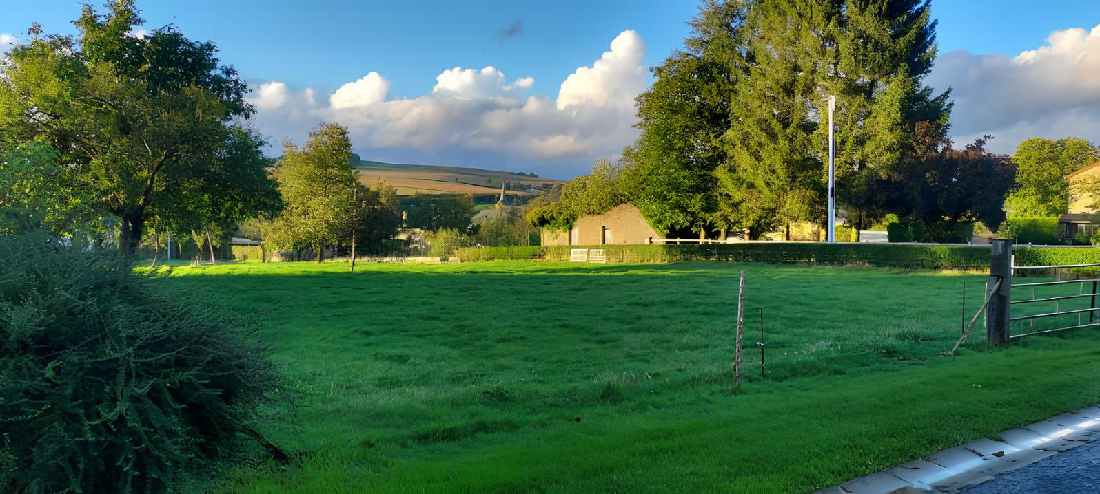 TERRAIN CONSTRUCTIBLE 928m2  CLAVY WARBY  08460