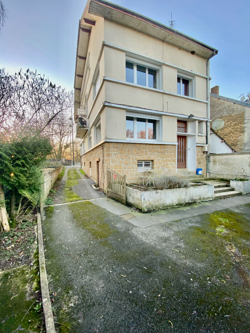 Photo IMMEUBLE - DOUZY image 1/6