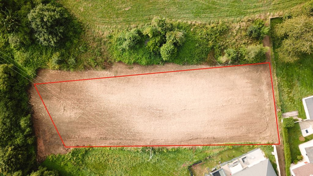 Photo TERRAIN - SEDAN image 1/3