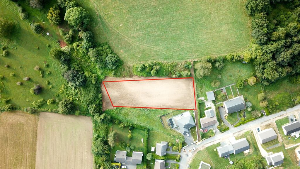 Photo TERRAIN - SEDAN image 2/3