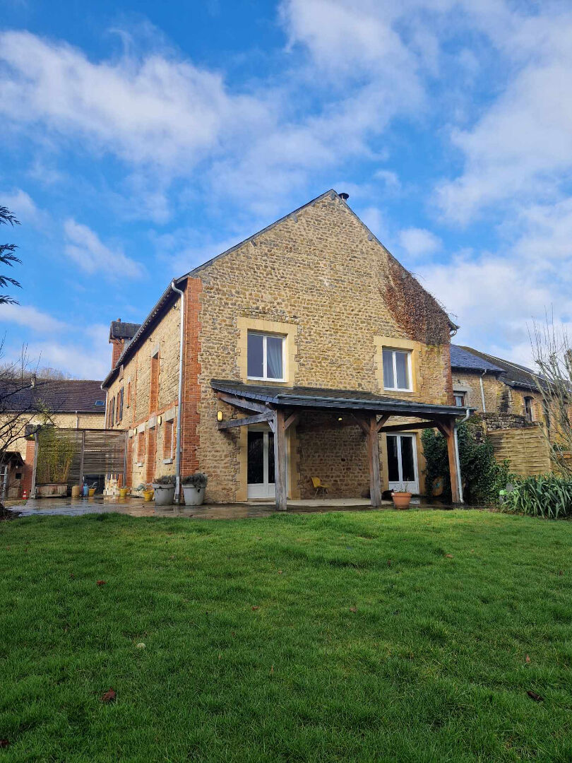 Corps de ferme rénové - Givonne