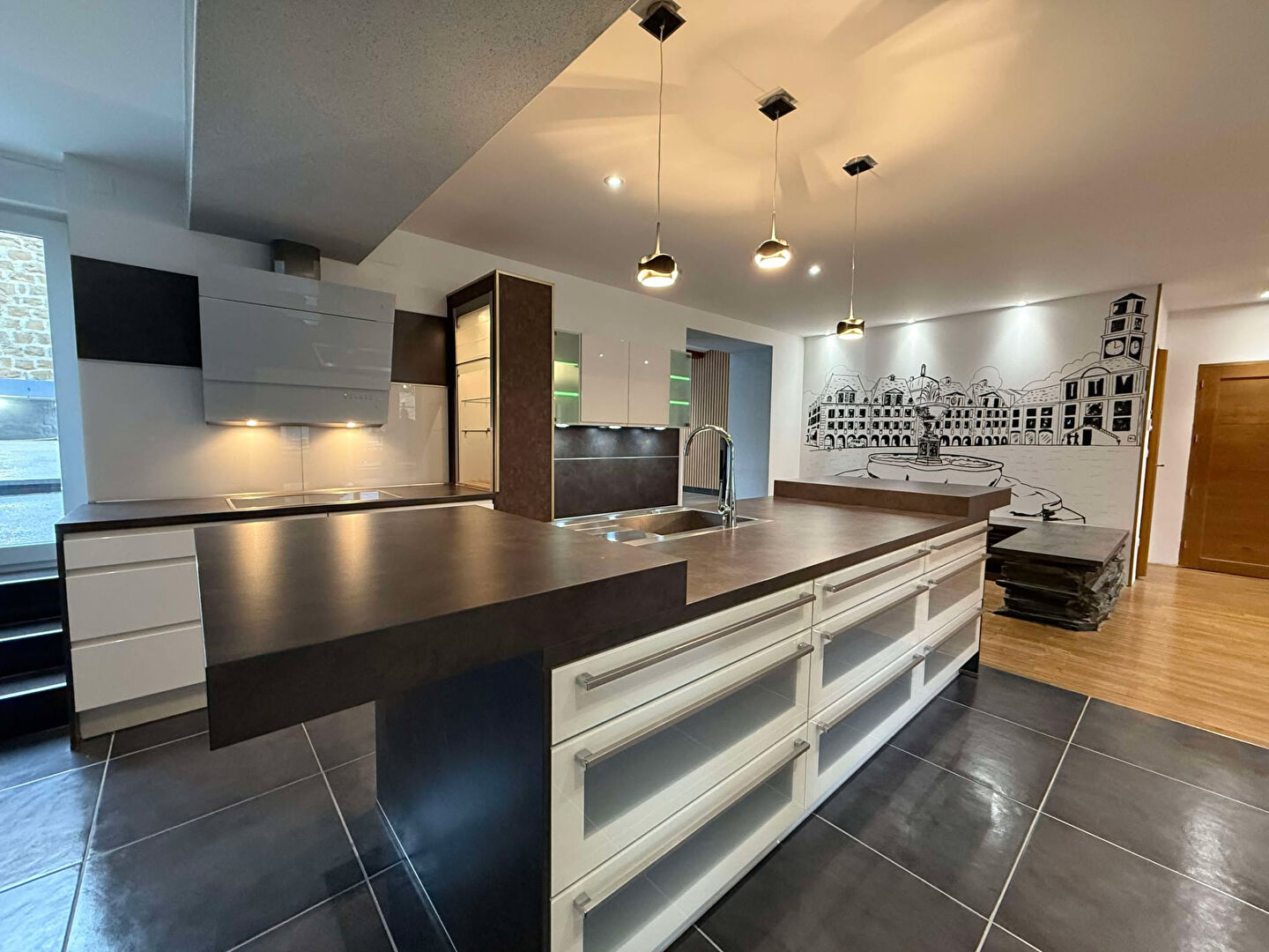 APPARTEMENT - CHARLEVILLE-MÉZIÈRES