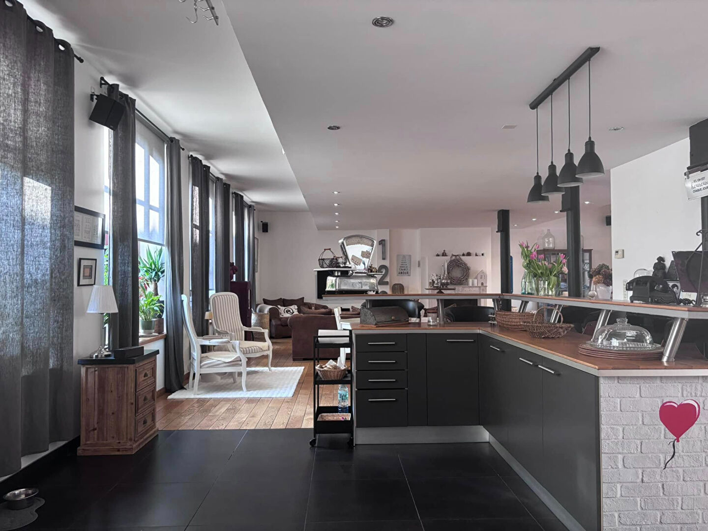 Photo LOFT - SEDAN image 1/6