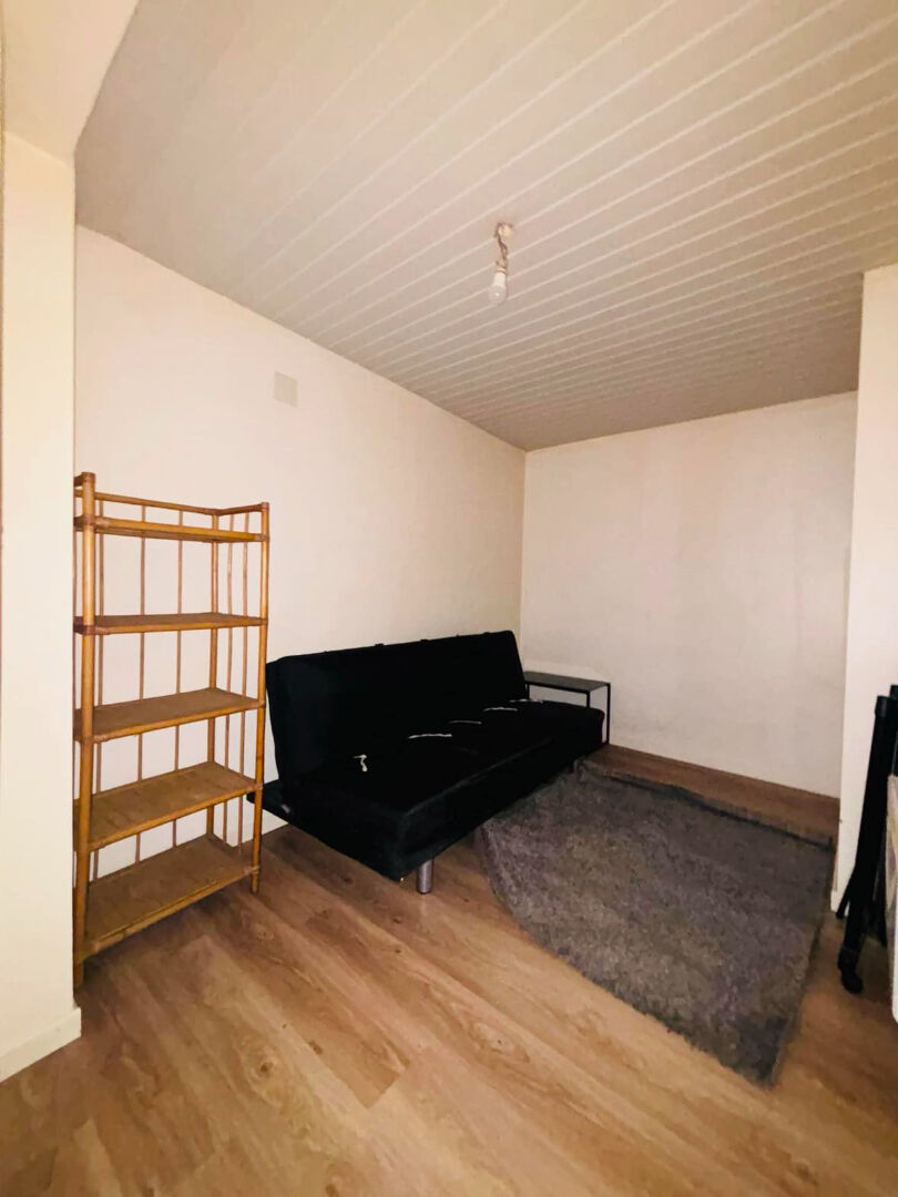 Photo IMMEUBLE - CHARLEVILLE-MÉZIÈRES image 3/5