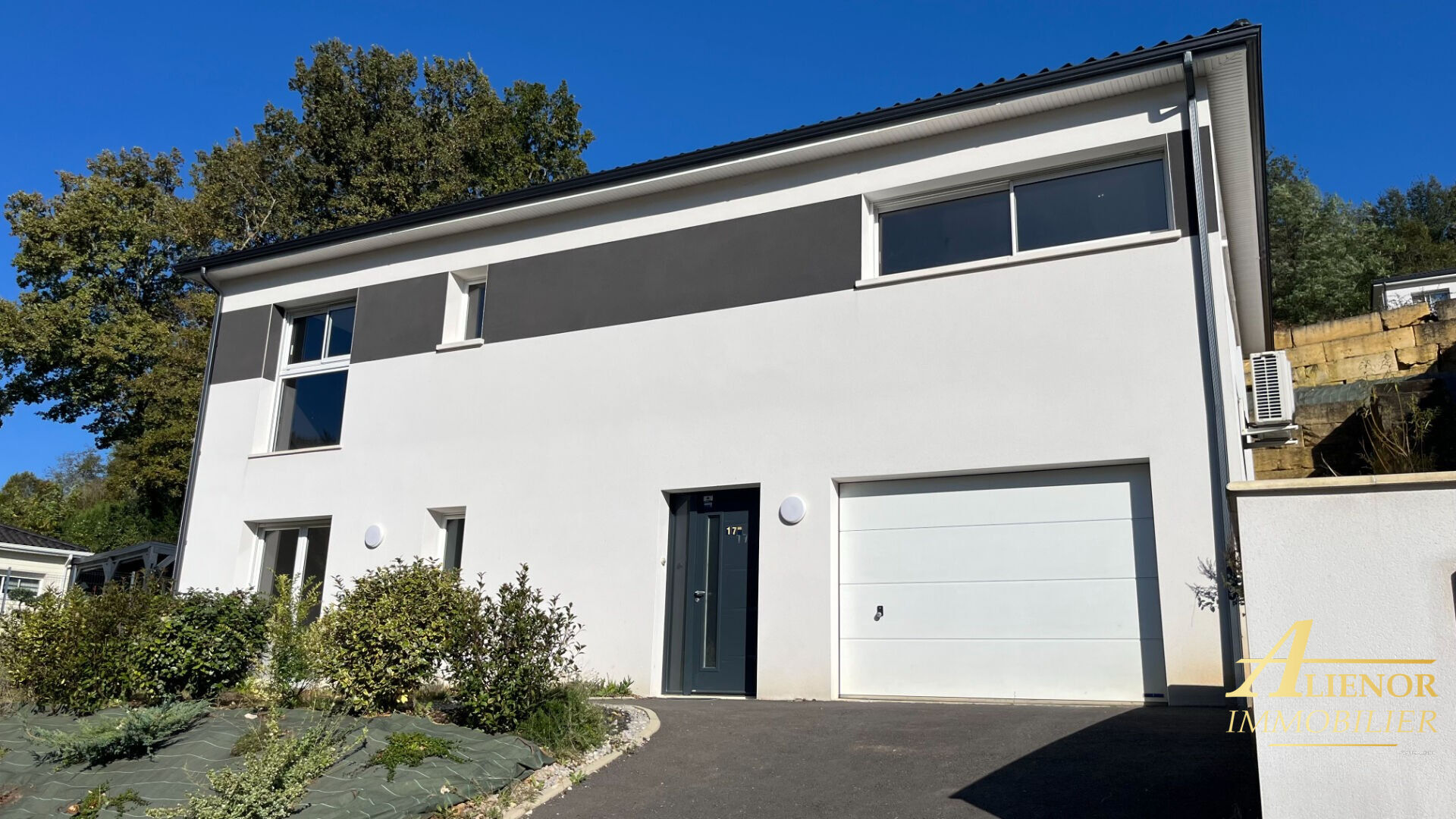Maison récente 4 chambres à Boulazac