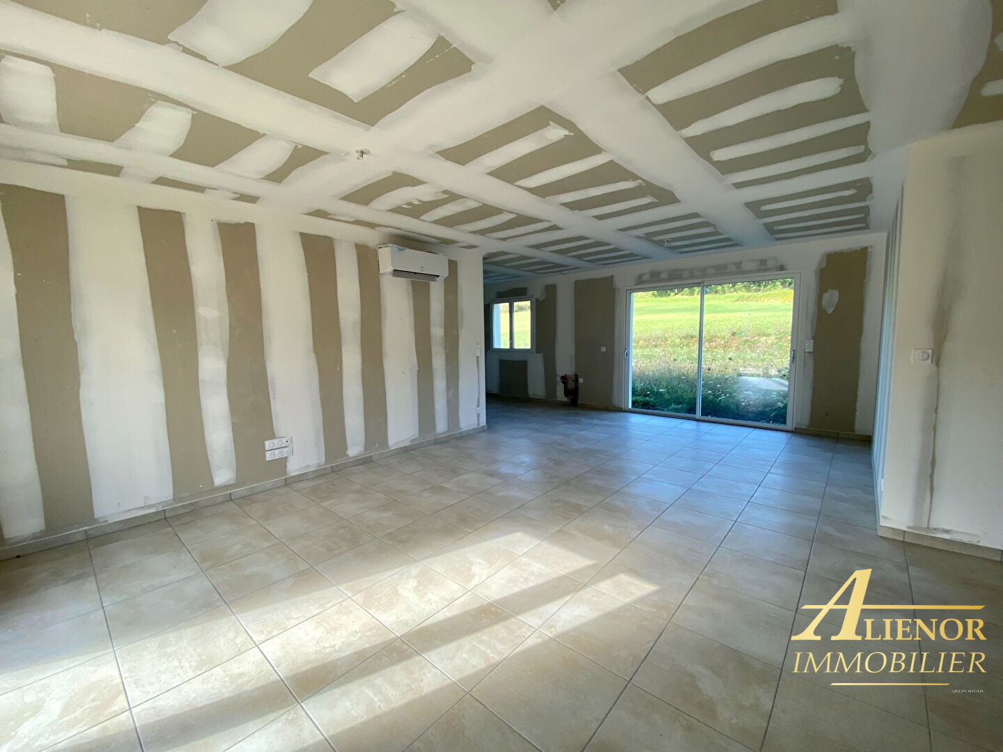 Photo Maison Saint Astier 4 pièce(s) 90 m2 image 3/6