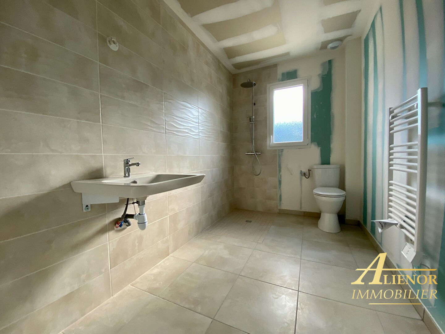 Photo Maison Saint Astier 4 pièce(s) 90 m2 image 4/6