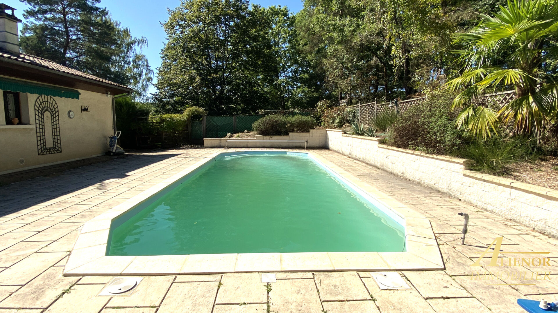 Photo Maison avec piscine et dépendances à la Campagne, 5 Minutes de Brantôme 24310 image 3/6