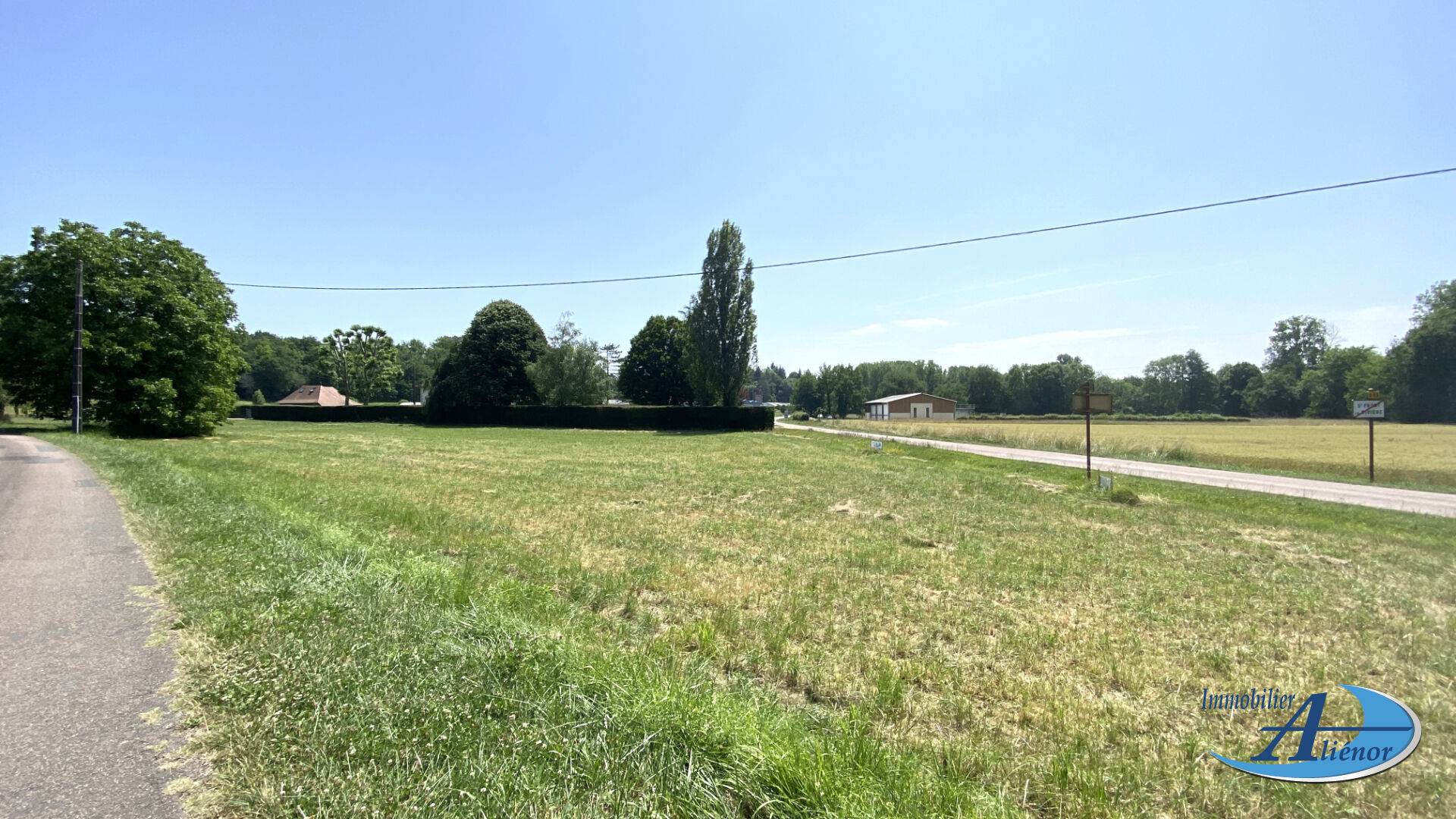 Photo Terrain avec double accès à St Front la Rivière 24300 (Dordogne) image 2/4