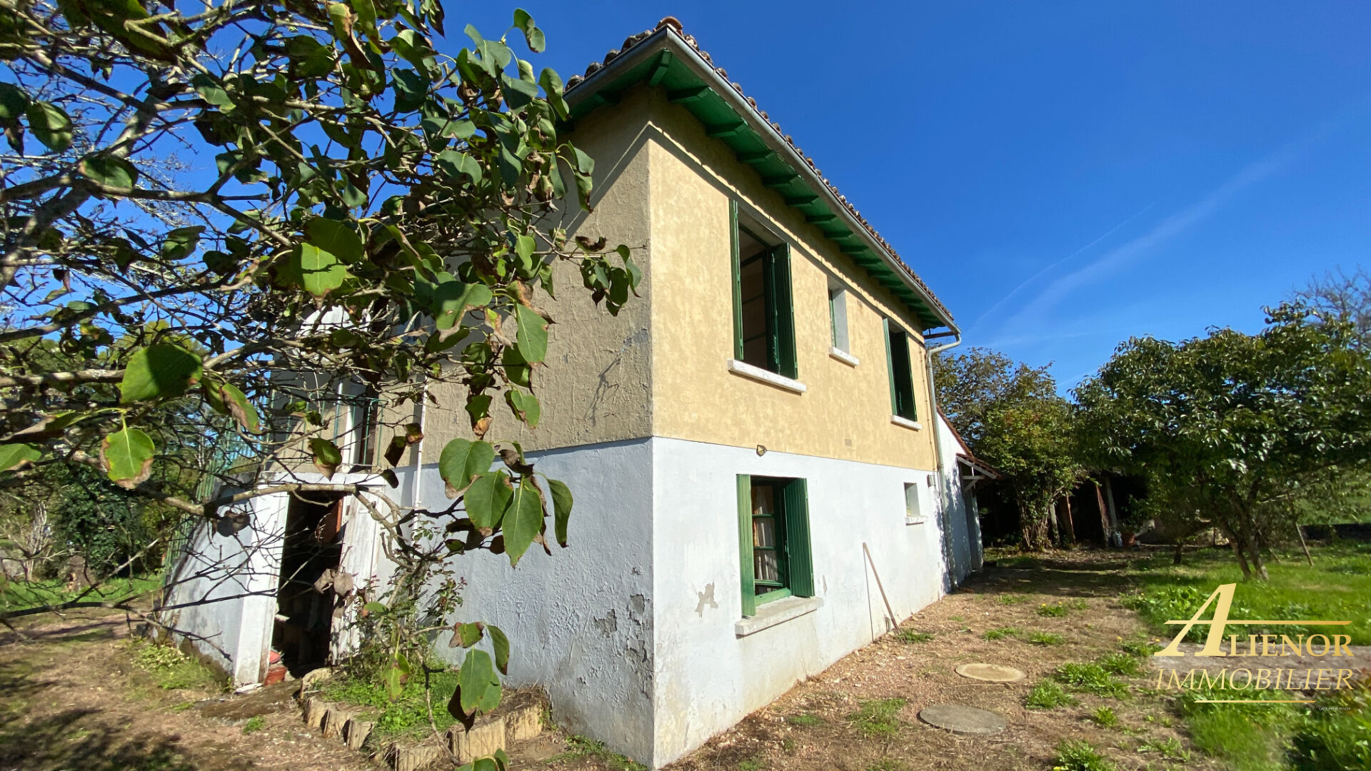 Photo Maison à rénover avec jardin et dépendance Quinsac 24530 image 4/6