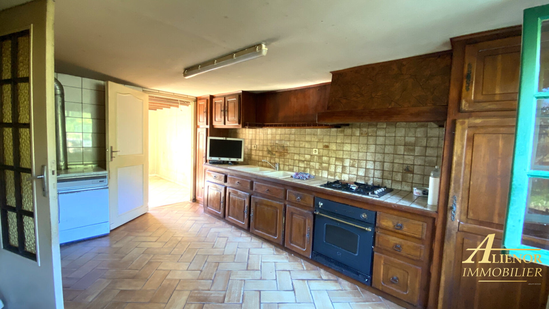 Photo Maison à rénover avec jardin et dépendance Quinsac 24530 image 6/6