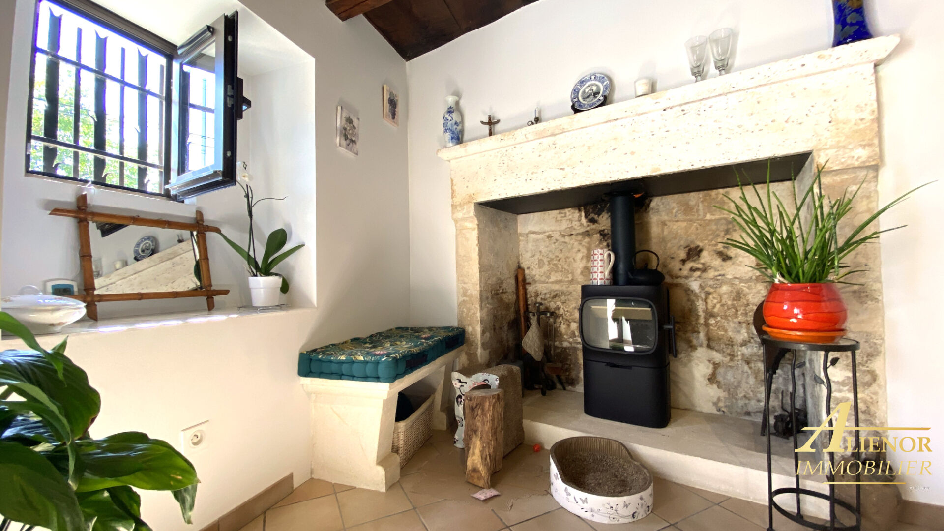 Photo Maison en pierre de caractère - Proche de Brantôme 24310 image 5/6