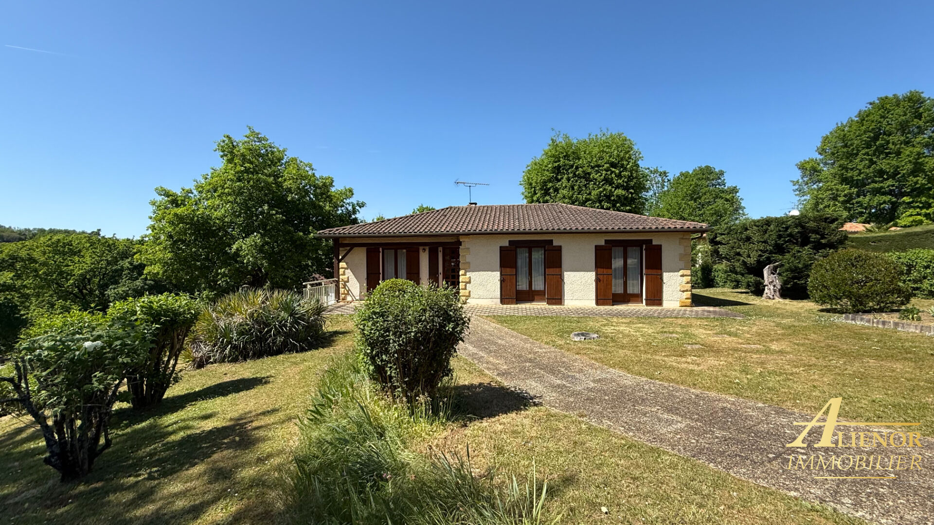 Maison 6 pièces 179 m² · à Boulazac Isle Manoire · 179 m² · 265 000 €